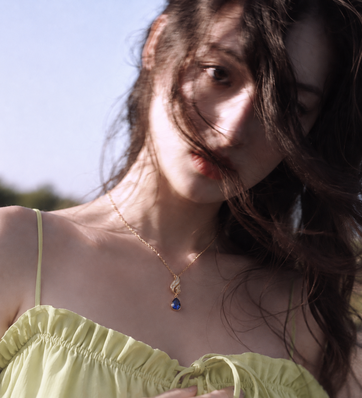 Blue Teardrop Chain Necklace